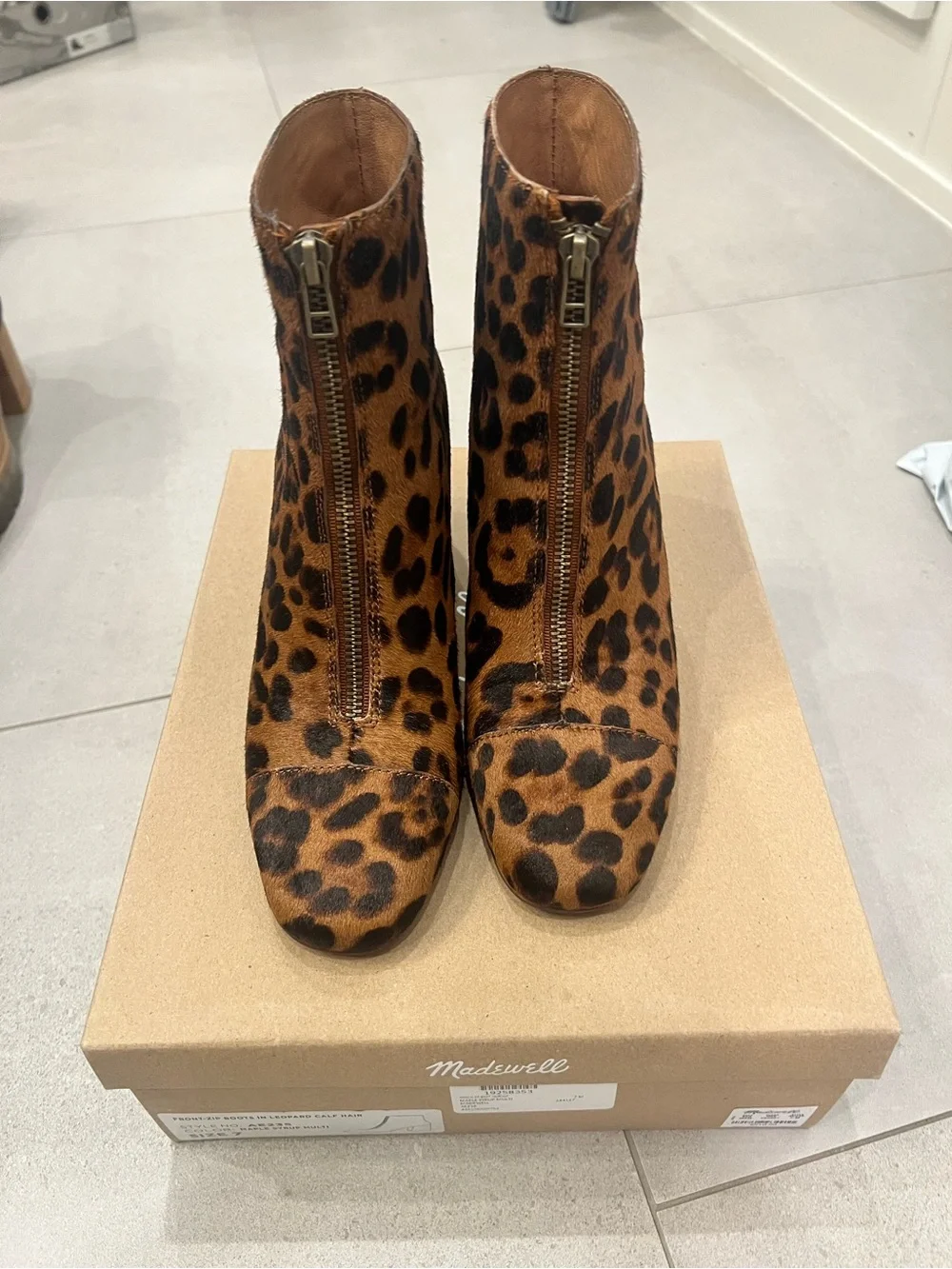 Madewell eye catching